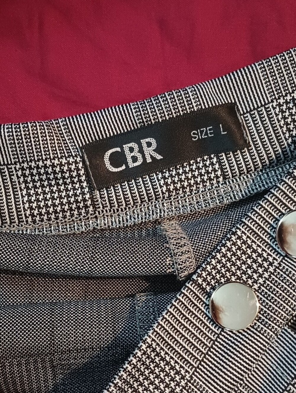 CBR Gray Plaid Pleated Mini Skort Side Thigh Buckle Woman's L Metal Detail Sexy - Picture 3 of 15